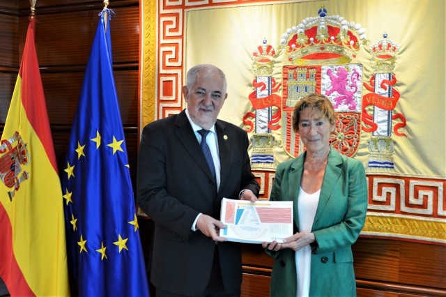 El Presidente del TC recibe la visita de la Presidenta del Consejo General de la Abogacía Española